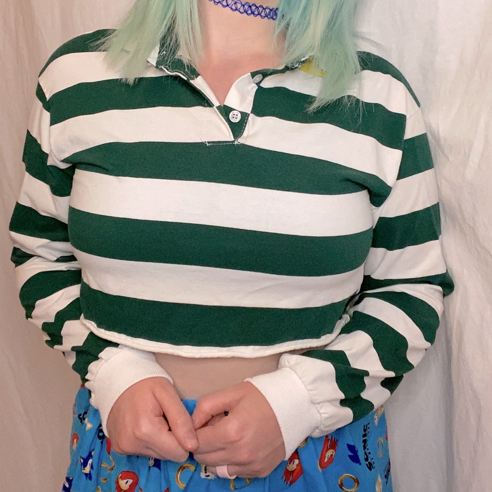 💚Green and white striped crop top💚